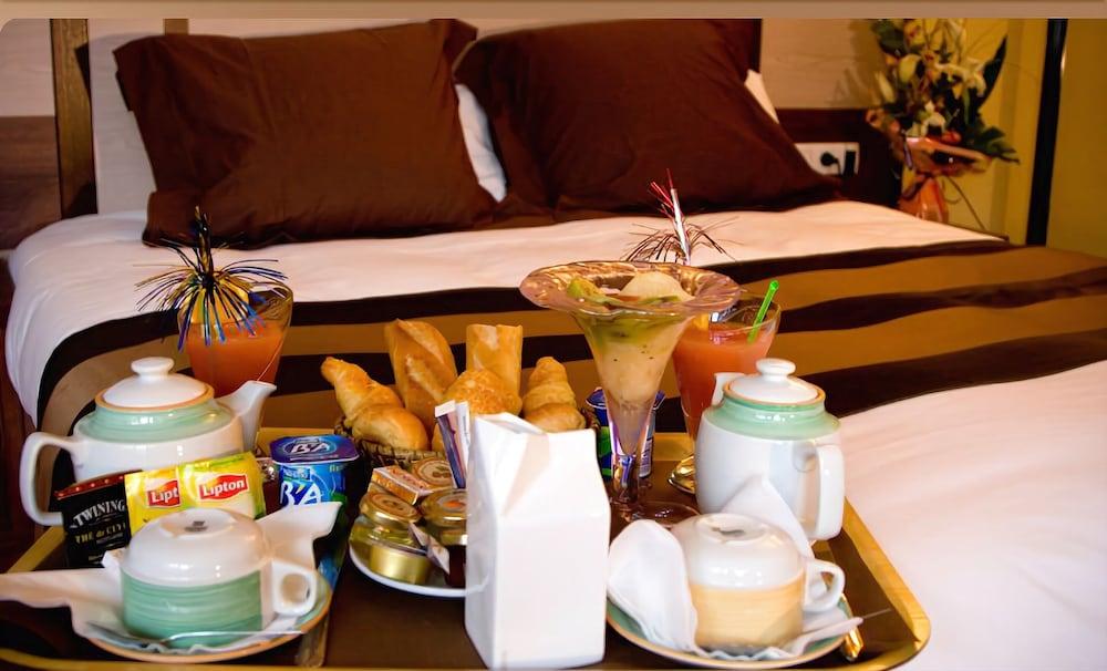 Best Western Hotel De Paris Laval  Ngoại thất bức ảnh